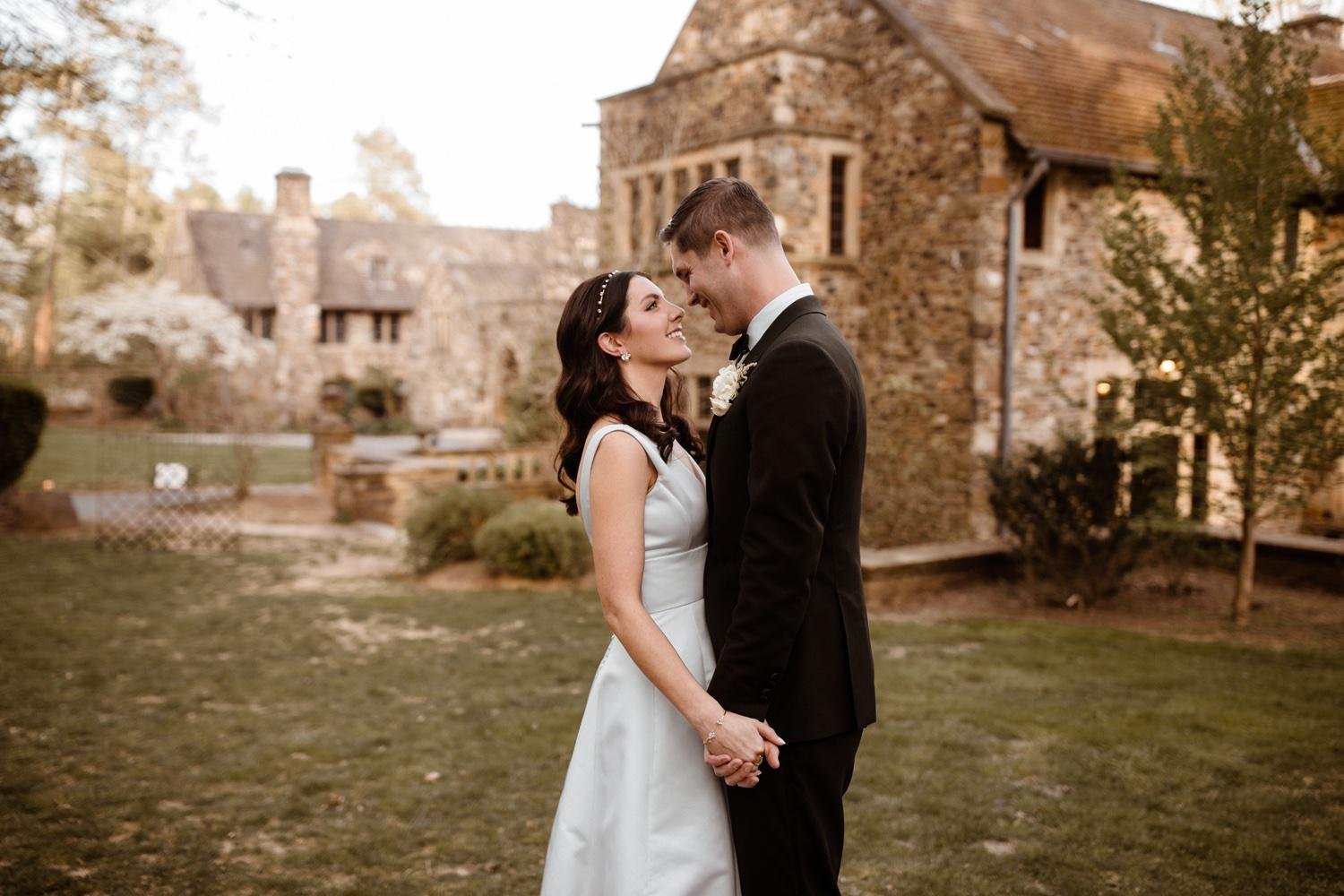 Bridal party, bridesmaids, groomsmen, parque at ridley creek state park